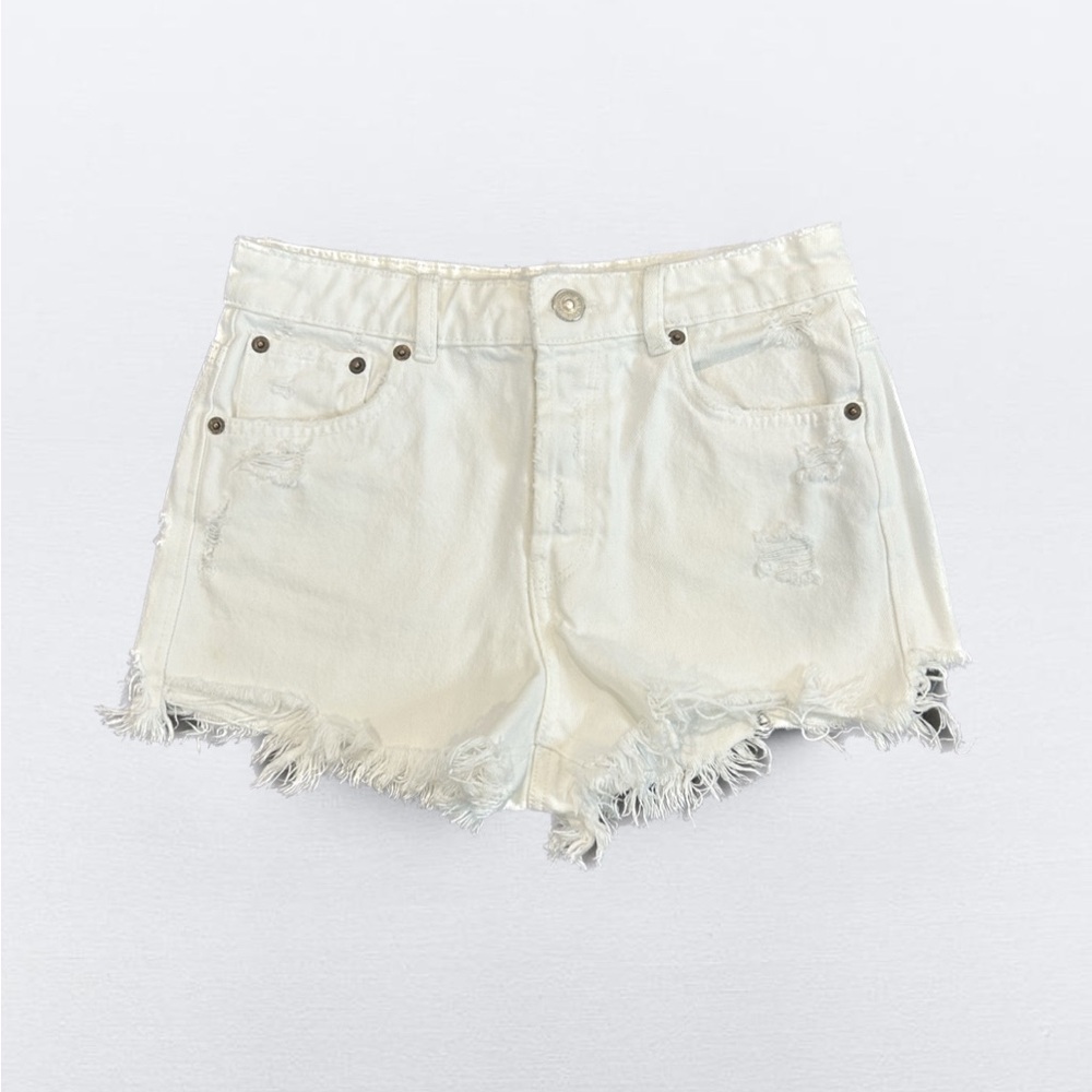 ZARA HIGH WAIST RIPPED DENIM SHORTS